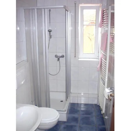 Hoppenberg 9 Og Links - Zur Kogge Apartment Zingst